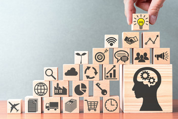 幼儿园小班科学实验教案详案《花儿妙用多》