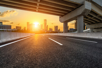 什么是冤亲债主